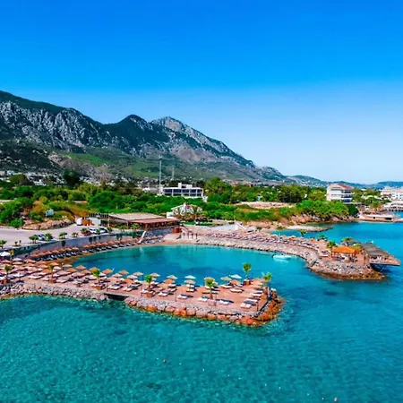 Dome Hotel & Casino Central Kyrenia ! ホテル 4*