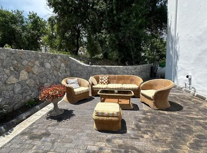 Dome Hotel & Casino Central Kyrenia ! キレニア