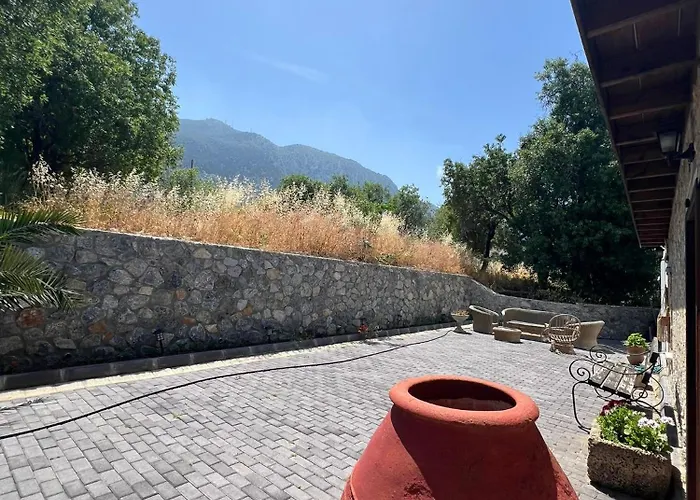 Dome Hotel & Casino Central Kyrenia !