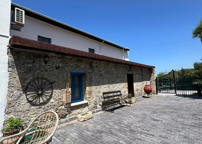 Dome Hotel & Casino Central Kyrenia ! ホテル 4*