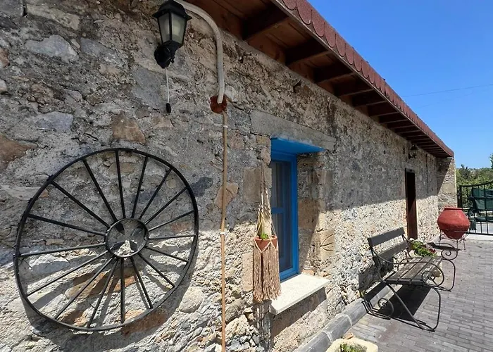 Dome Hotel & Casino Central Kyrenia ! ホテル キレニア